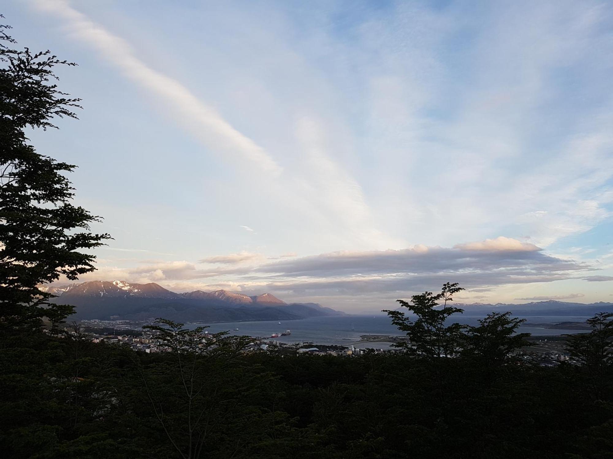 Hotel Tierra Del Fuego ウシュアイア エクステリア 写真